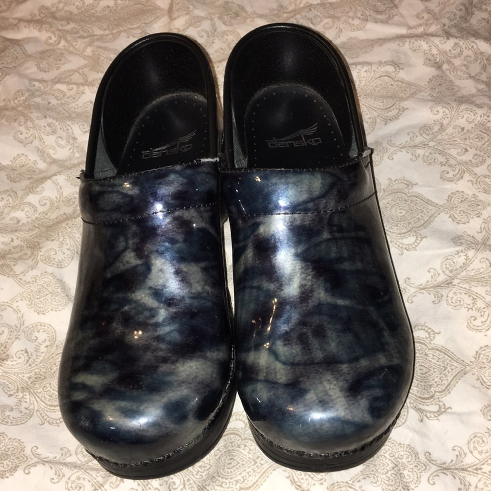 Pair of Dankso size 38.  Dark green texture.